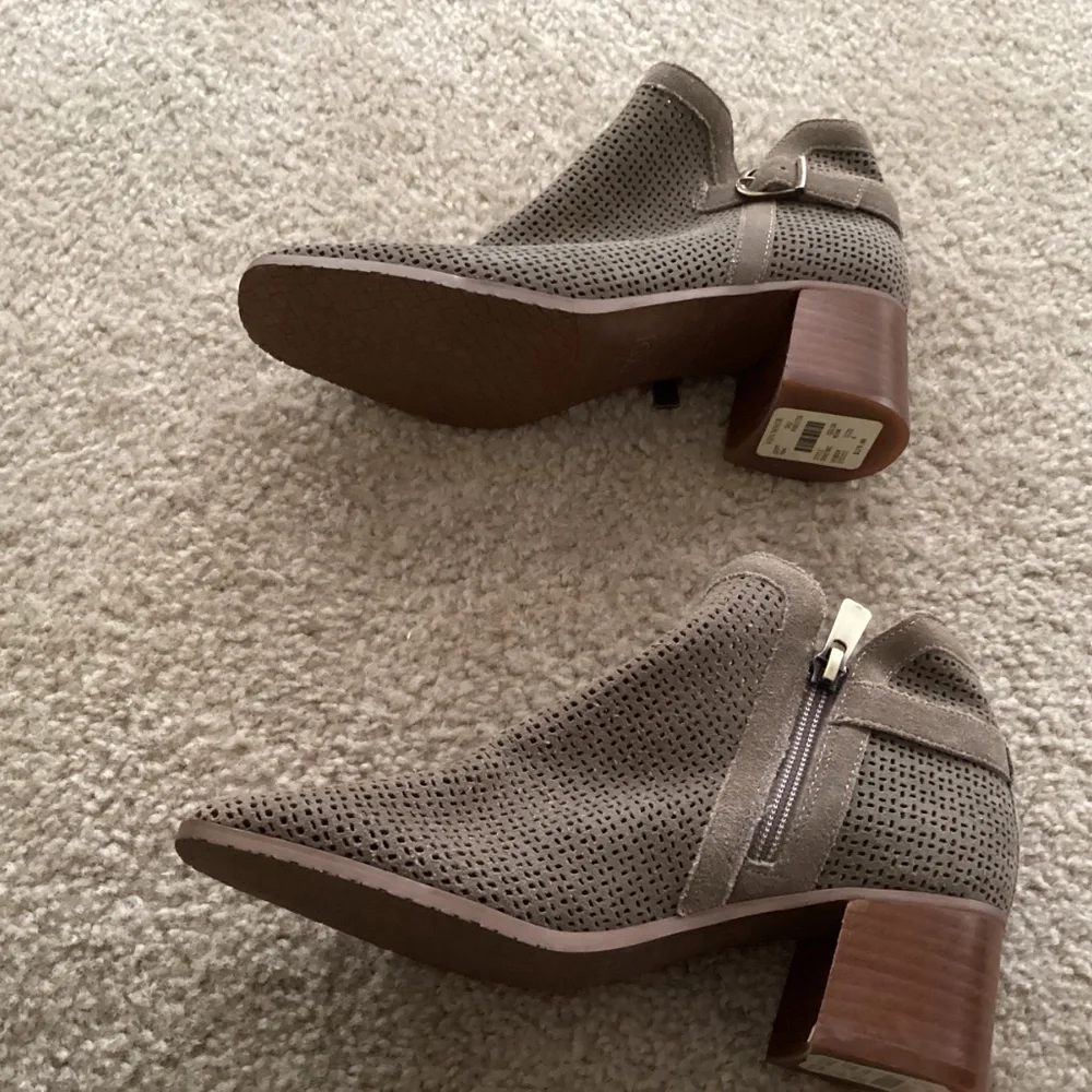NYDJ Boots size 6